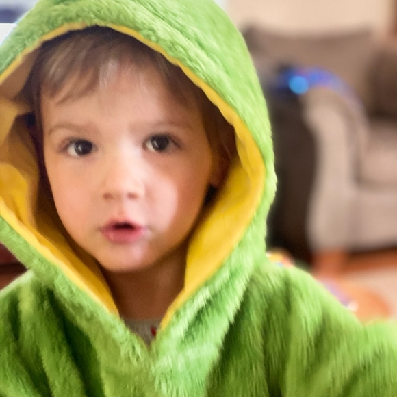 New and preloved items all styles and sizes home, electronics,and accessories. - Picture 3 of 16